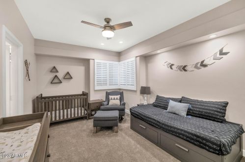 2347 Cinnabar Ave, Phoenix AZ  85028-3633 exterior