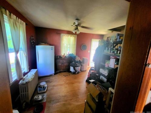 35 Oak Ave, Torrington CT 06790-6538 exterior