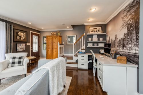 6283 Cicero Ave, Chicago IL 60646-4917 exterior