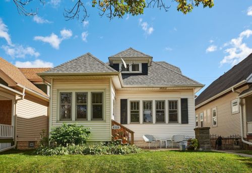 4504 Bartlett Ave, Milwaukee, WI 53211-1509