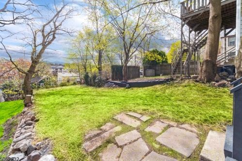 166 Ridgewood Rd, South Orange NJ 07079-1622 exterior