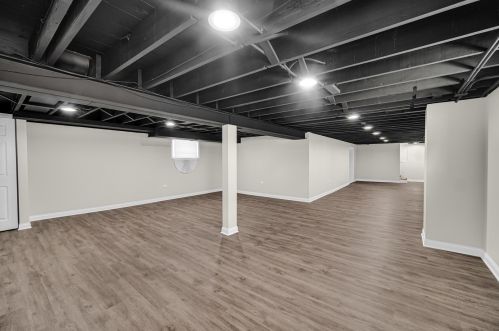 2335 92nd St, Chicago IL  60617-3841 exterior