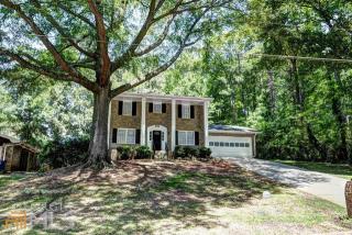 4142 Brockett Creek Dr, Tucker, GA 30084-6413