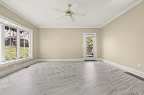 13 Is Hl Ave, Ridgefield CT exterior