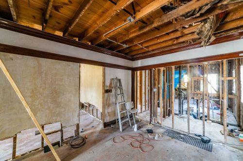 7709 Eberhart Ave, Chicago IL 60637-2485 exterior