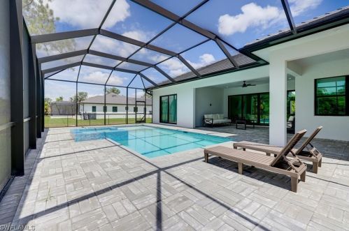 653 23 St, Naples FL 34117-1830 exterior