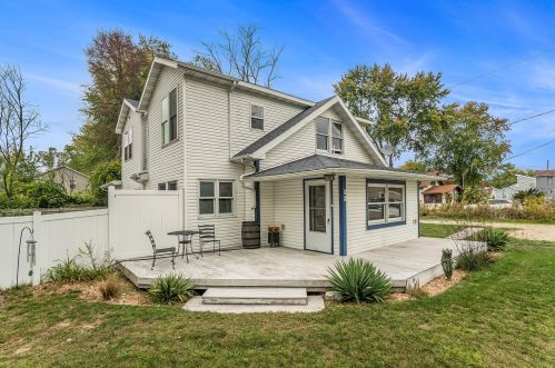 80 Lakeshore Blvd, Meskegon MI 49444-3819 exterior