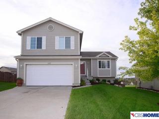 18907 Cinnamon St, Omaha NE  68135-3104 exterior