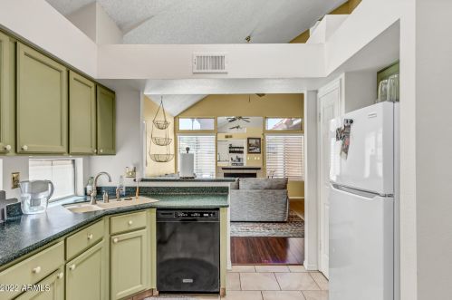 4571 Linda Ln, Chandler AZ 85226-5841 exterior