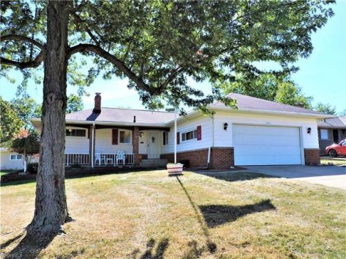 2871 Bonny Blvd, Cleveland, OH 44134-6455