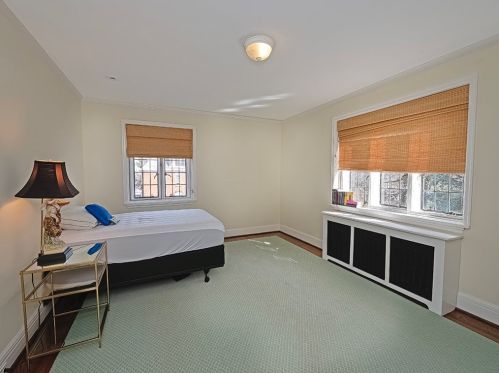 1100 Shady Ave, Pittsburgh PA  15232-2810 exterior