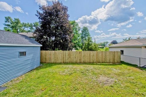 61 State St, Chicopee MA  01013-2129 exterior