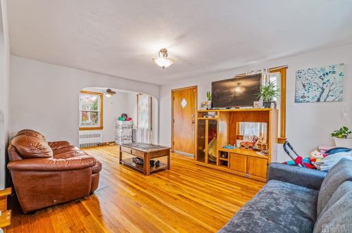 838 Park Ave, Trenton NJ  08610-4631 exterior