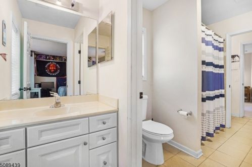 44 Henning Ter, Parsippany NJ 07834-3716 exterior