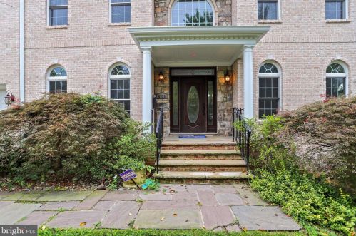 6529 Fairlawn Dr, Mc Lean VA  22101-5236 exterior