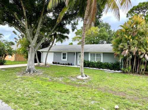 291 Moselle Ave, Fort Pierce, FL 34984-5027