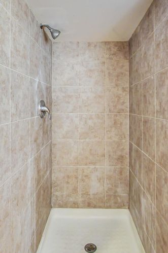 8908 Dorchester Ave, Chicago IL 60619-7005 exterior