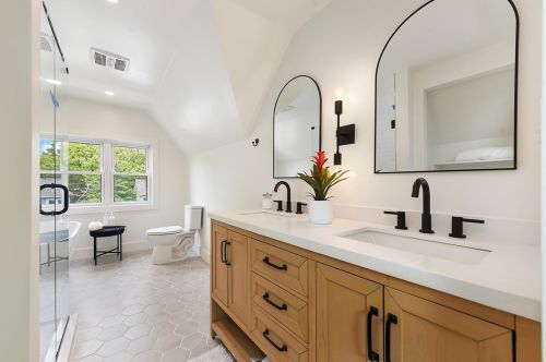 524 Mellon St, Pittsburgh PA 15206-2419 exterior