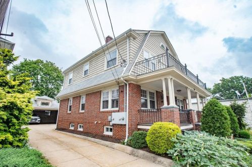 975 Smith St, Providence, RI 02908-2705