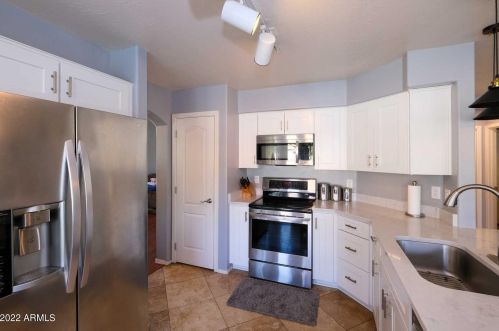 3810 Barcelona Dr, Chandler AZ  85226-1305 exterior