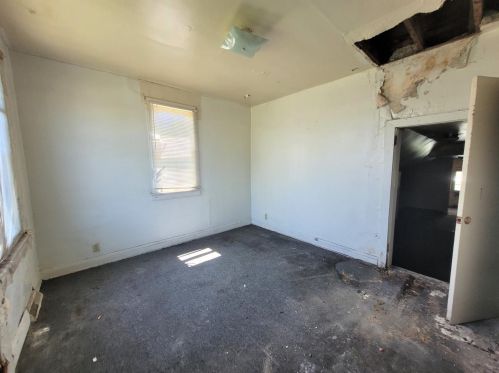 1362 Chase St, Gary IN 46404-2057 exterior