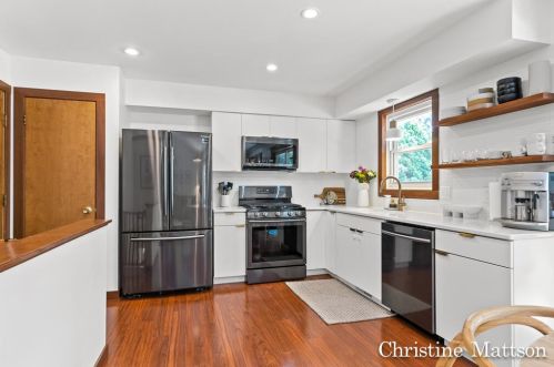 1233 Kreiser Ter, Grand Rapids MI 49506-4082 exterior