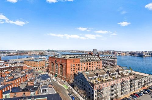 300 Commercial St, Boston MA exterior