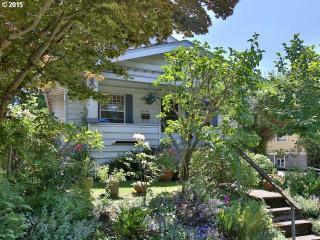 4136 Steele St, Portland OR  97202-4267 exterior