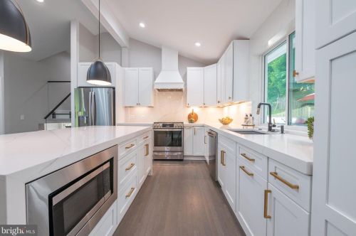 820 Malibu Dr, Silver Spring MD  20901-3648 exterior