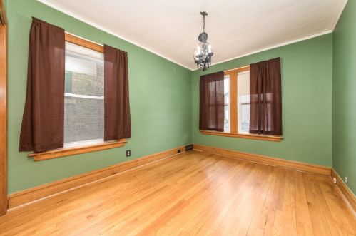 3657 Artesian Ave, Chicago IL 60645-5301 exterior