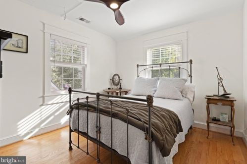 116 Moncure Dr, Alexandria VA 22314-4965 exterior