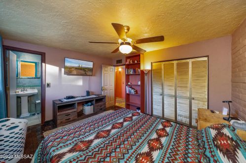 7601 Logan Dr, Tucson AZ  85730-3408 exterior