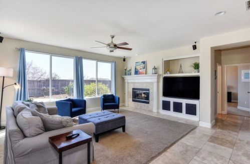 5046 Courtney Way, Folsom CA  95762-5478 exterior