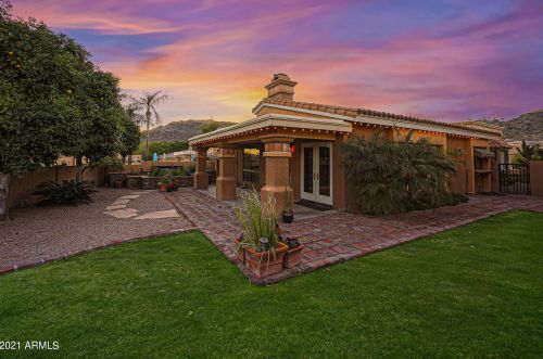 10843 11th St, Phoenix AZ 85020-5836 exterior