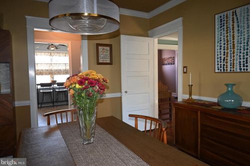 23 Knowles Ave, Manor PA 19036-2104 exterior