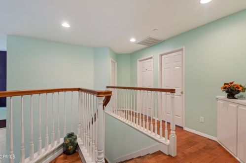 2412 Larkhaven Ln, Oxnard CA 93036-6248 exterior