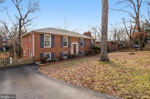 5817 Dawes Ave, Alexandria VA  22311-1114 exterior