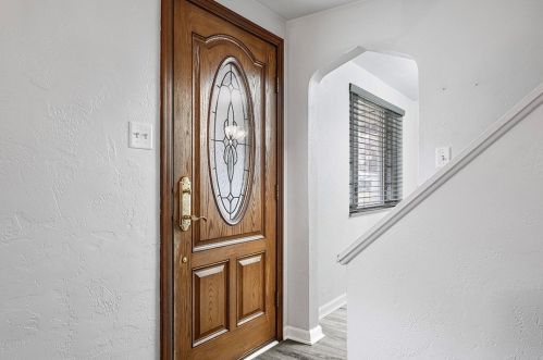 222 Meadowdell Dr, Pittsburgh PA  15227-4018 exterior