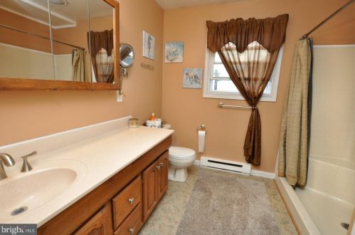 59 Argyle Ave, Blenheim NJ 08012-4564 exterior