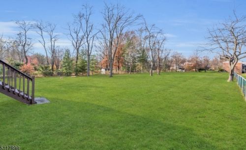 25 Morgan Ln, Bridgewater NJ 08807-3007 exterior