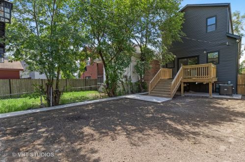 9145 University Ave, Chicago IL 60619-7946 exterior