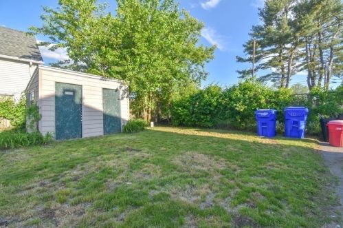 105 Lyons St, Springfield MA 01151-1610 exterior