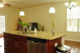 525 Panorama View Loop, Cary NC  27519-9806 exterior