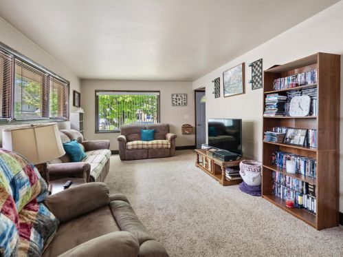 1325 16 St, Manitowoc WI 54220-5611 exterior