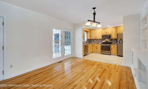 15 Glenwood Dr, Berkeley Township NJ 08721-1021 exterior