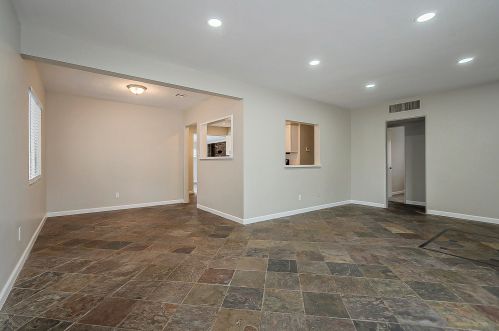 7020 12 St, Phoenix AZ 85086-4800 exterior