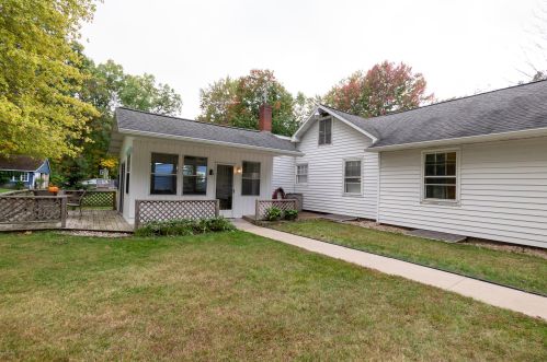 1292 Peterson Rd, Meskegon MI 49445-9676 exterior