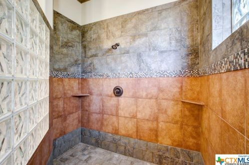 499 Mystic Pkwy, Spring Branch TX 78070-5417 exterior