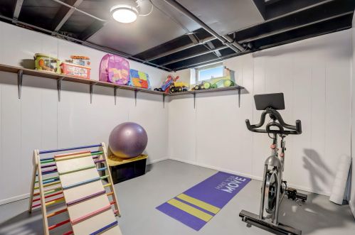 3727 99th St, Milwaukee WI  53222-2421 exterior