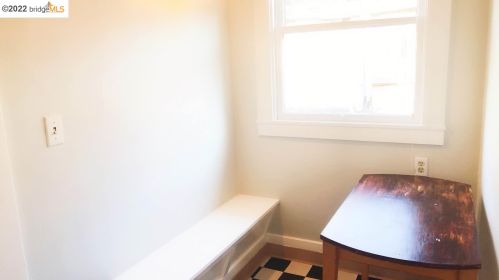 2541 Dana St, Berkeley CA 94704-2816 exterior